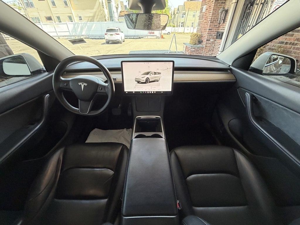 Tesla Model Y  2022