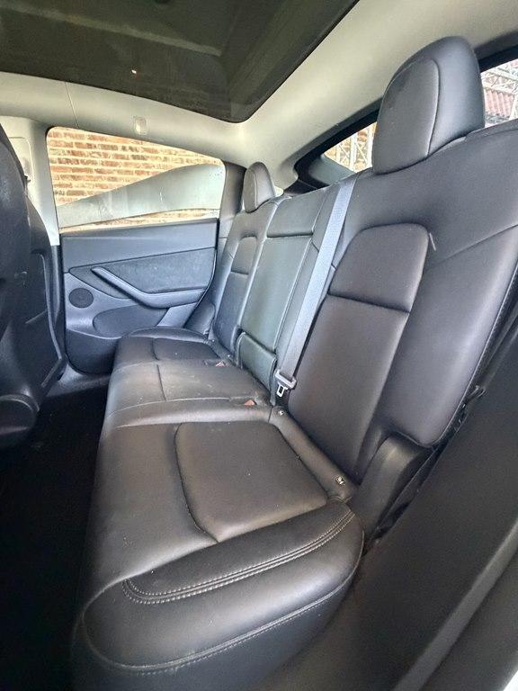 Tesla Model Y  2022