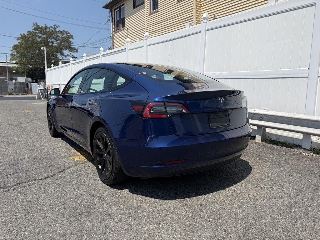 Tesla Model 3  2022