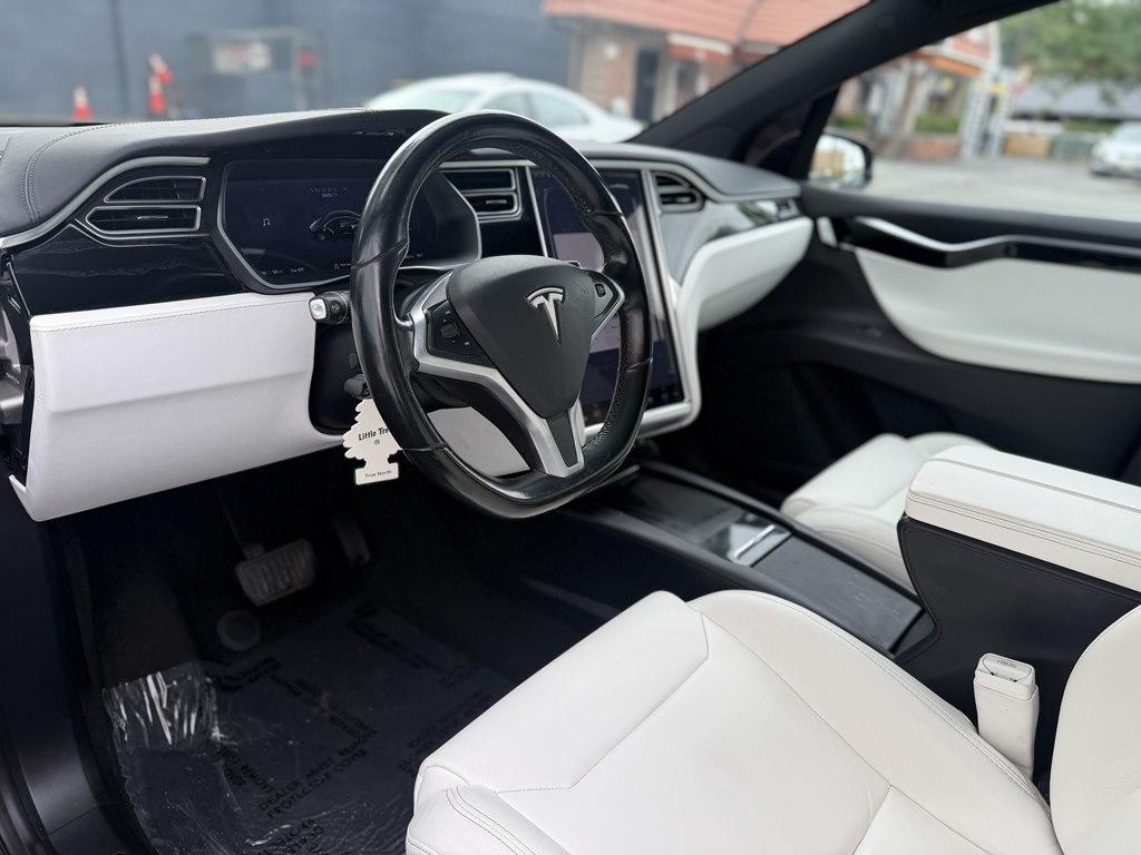 Tesla Model X  2016