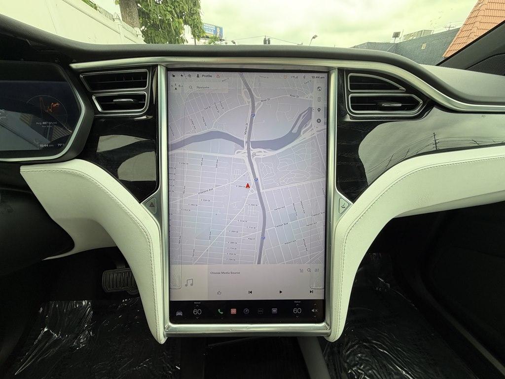 Tesla Model X  2016