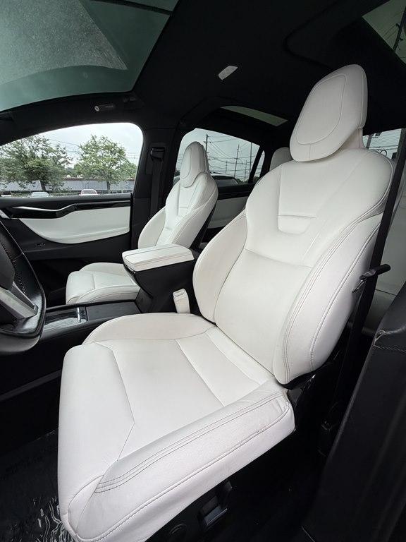 Tesla Model X  2016