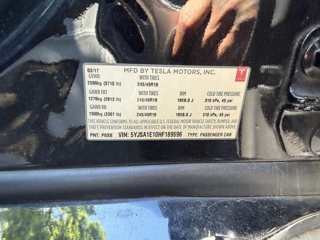 Tesla Model S  2017