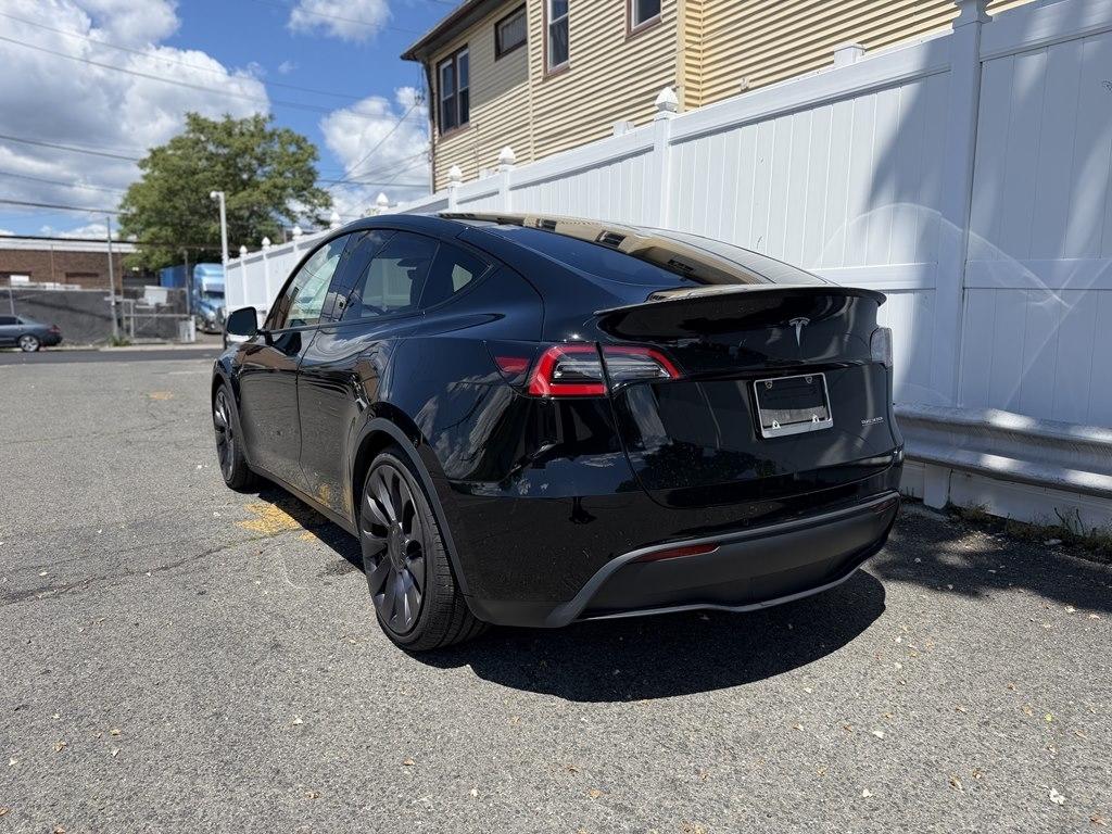 Tesla Model Y  2021