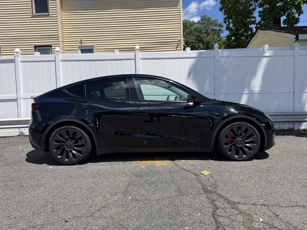 Tesla Model Y  2021