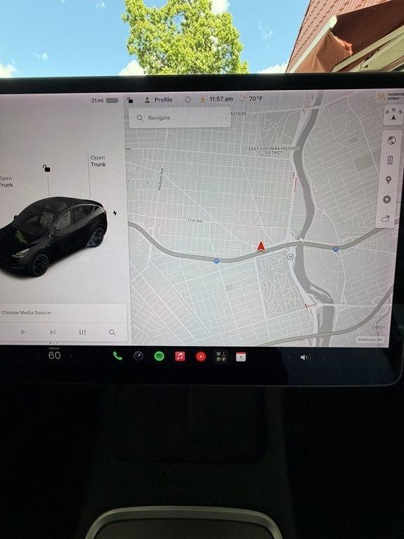 Tesla Model Y  2021