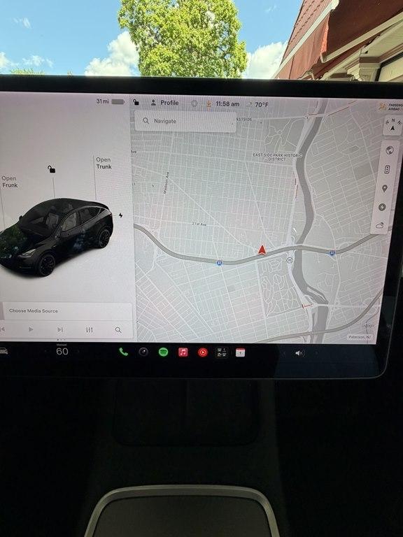 Tesla Model Y  2021