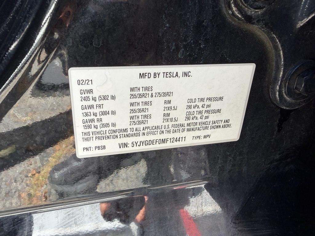 Tesla Model Y  2021