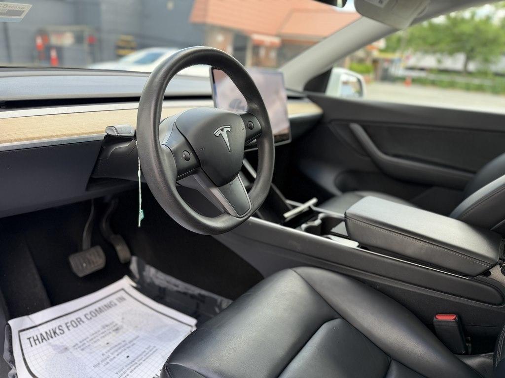 Tesla Model Y  2020