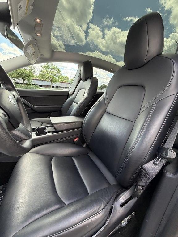 Tesla Model Y  2020