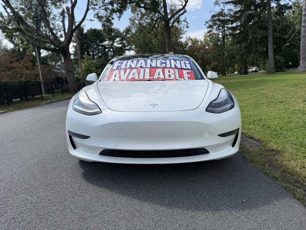Tesla Model 3 photo 2