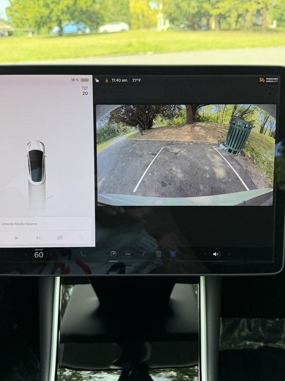 Tesla Model 3 photo 13