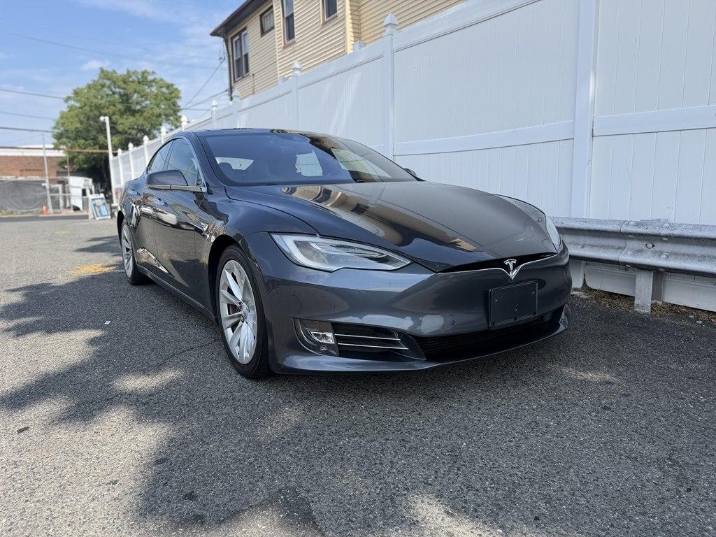Tesla Model S  2016