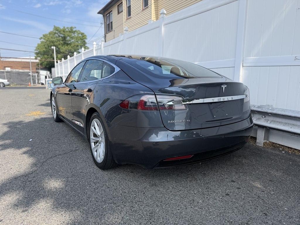 Tesla Model S  2016