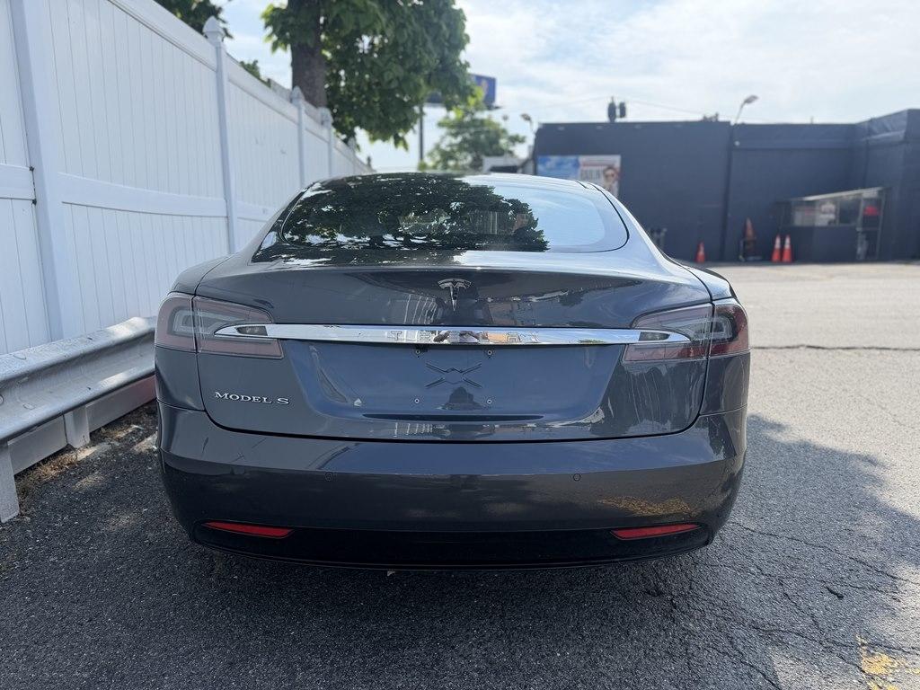 Tesla Model S  2016