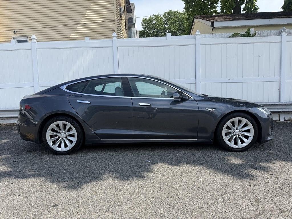 Tesla Model S  2016