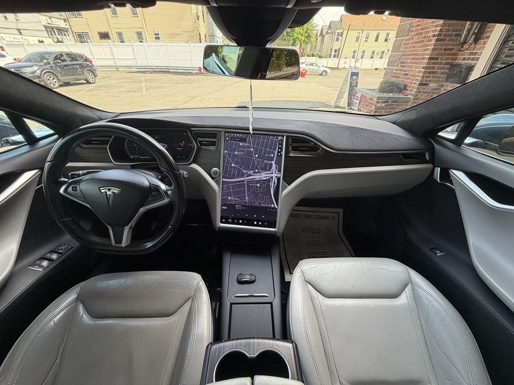 Tesla Model S  2016