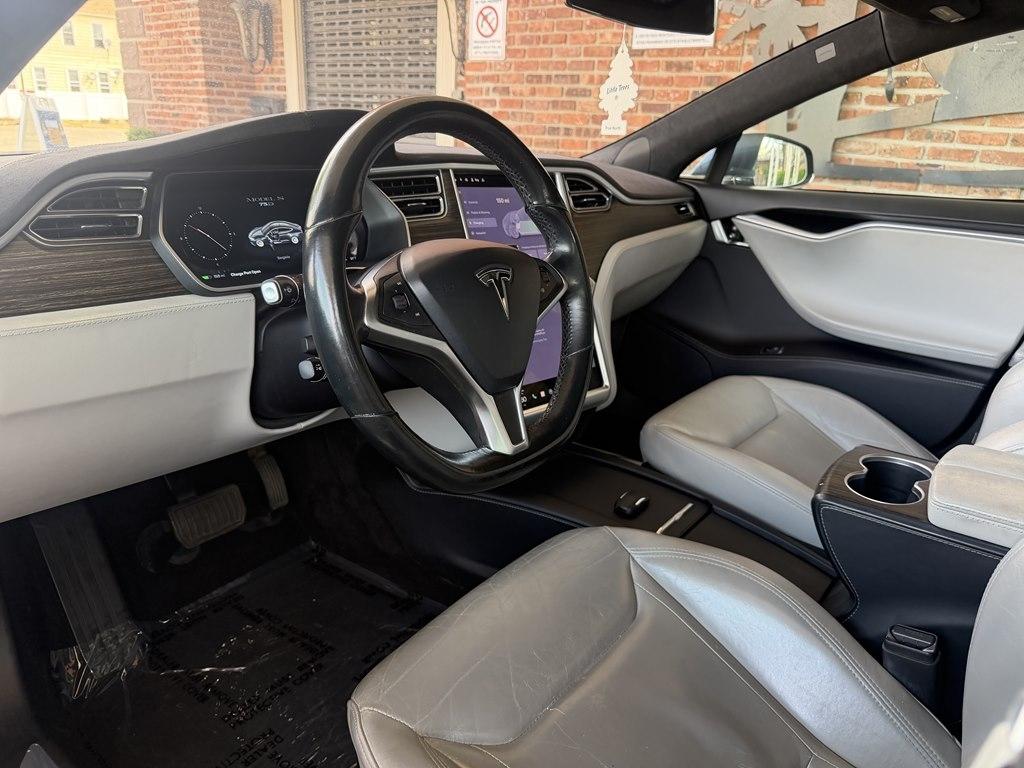 Tesla Model S  2016