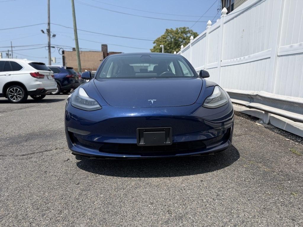 Tesla Model 3  2021