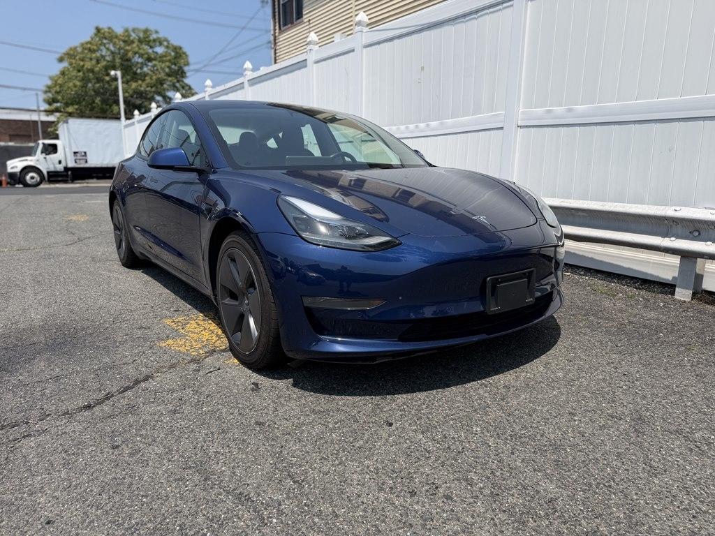 Tesla Model 3  2021