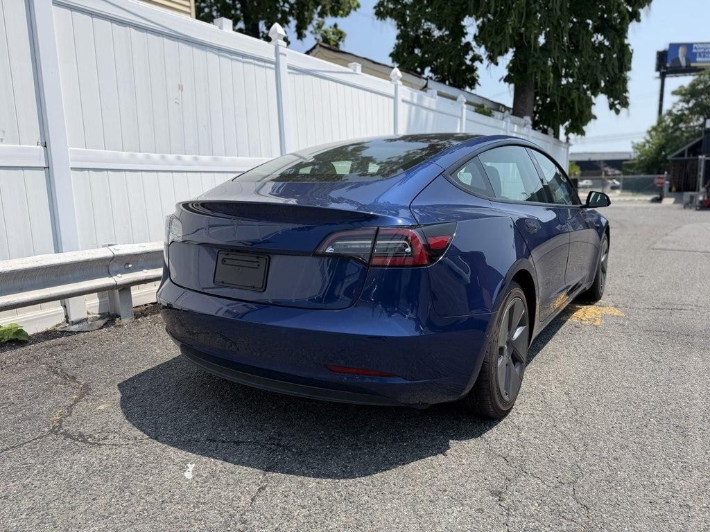 Tesla Model 3  2021