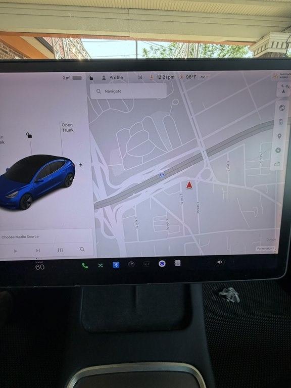Tesla Model 3  2021