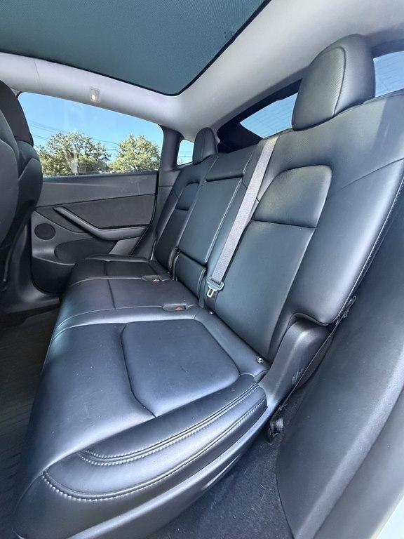 Tesla Model Y  2022