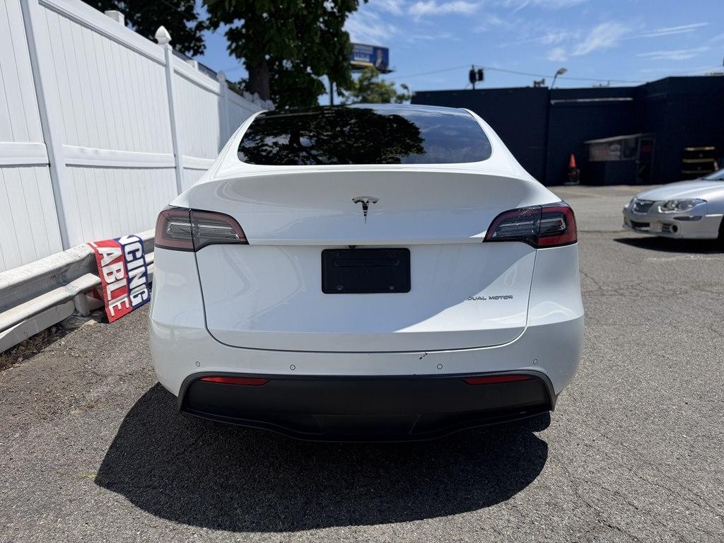 Tesla Model Y  2022
