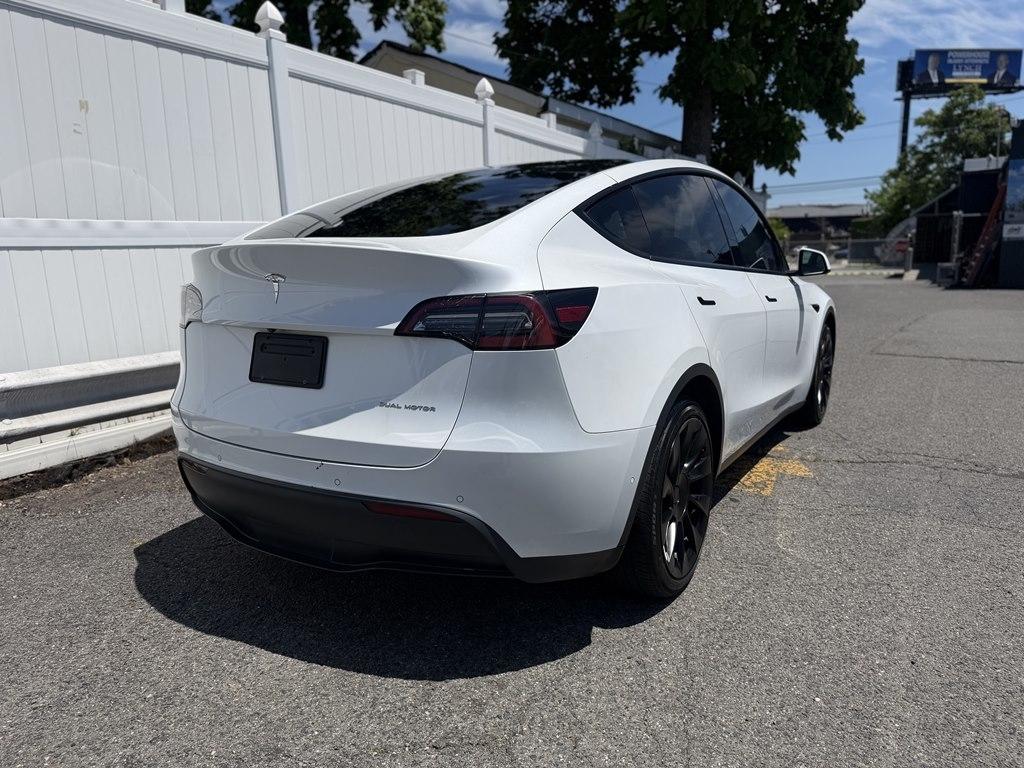 Tesla Model Y  2022