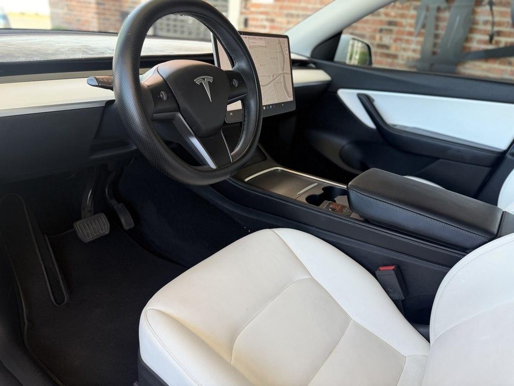 Tesla Model Y  2022
