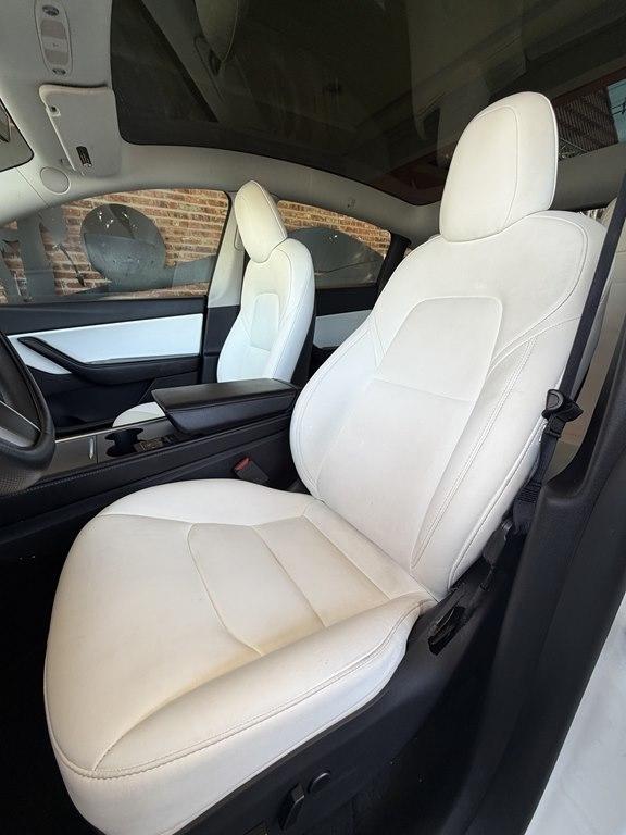 Tesla Model Y  2022