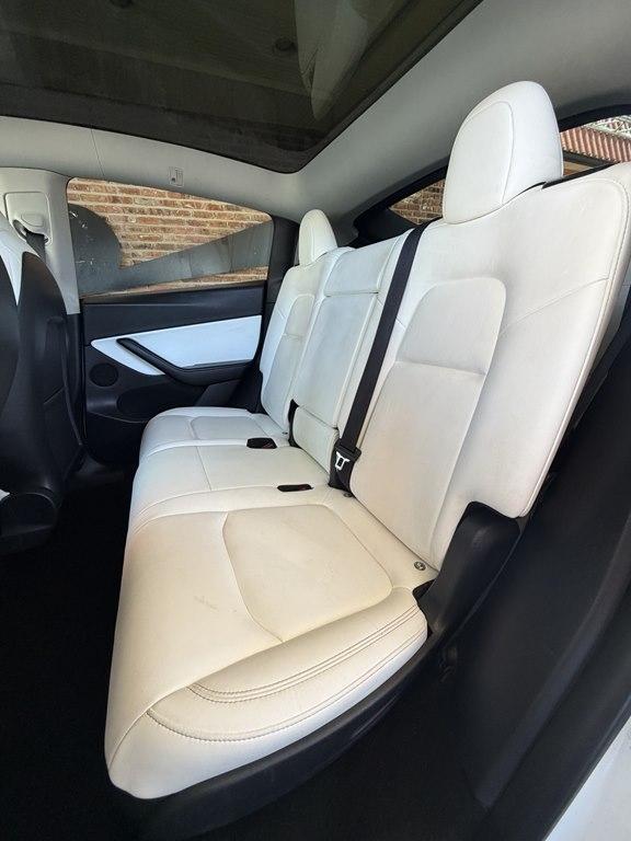 Tesla Model Y  2022