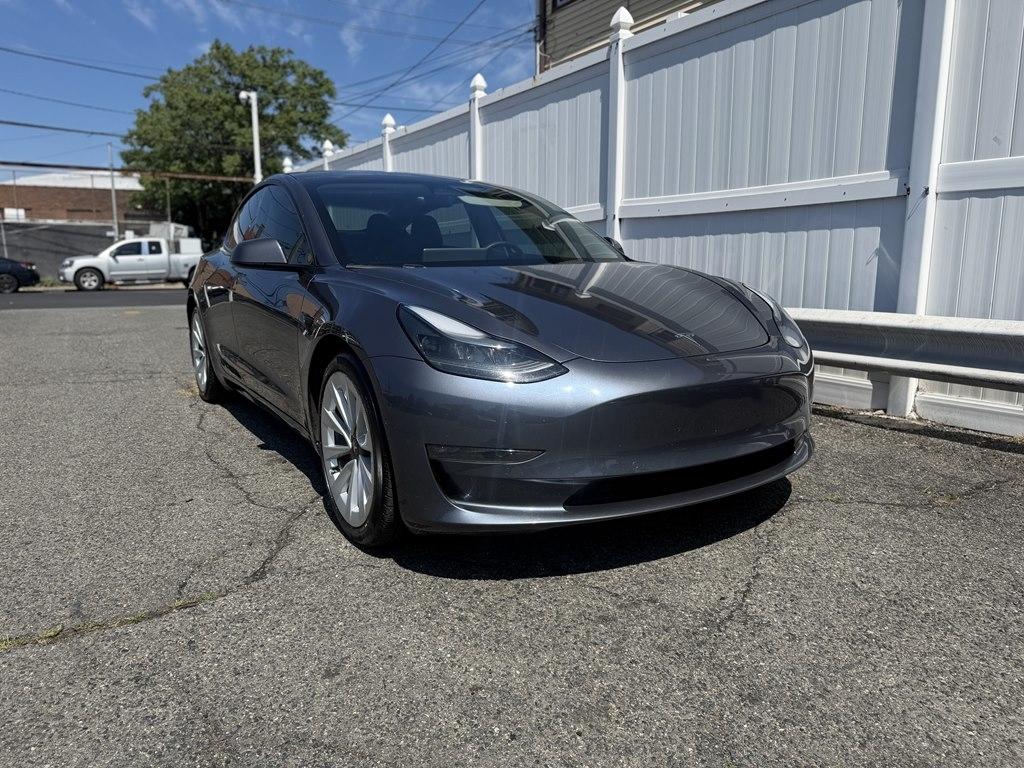 Tesla Model 3  2022