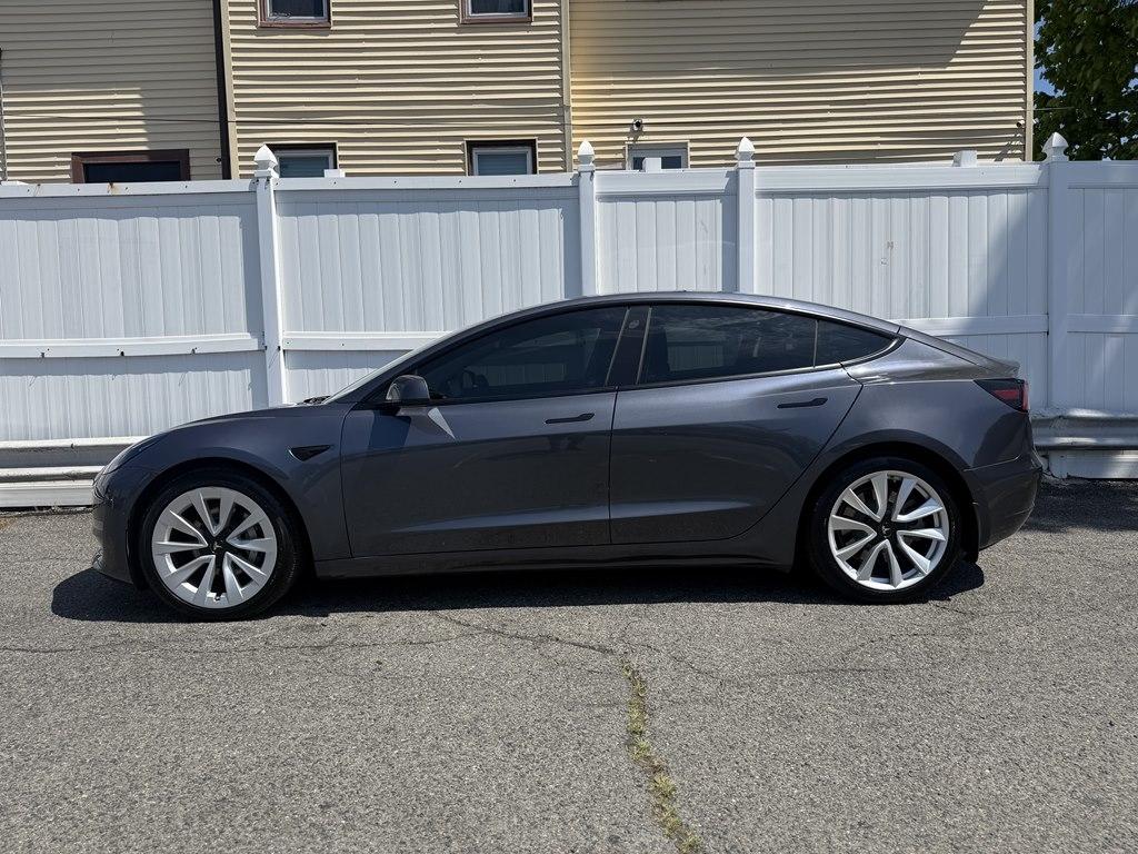 Tesla Model 3  2022