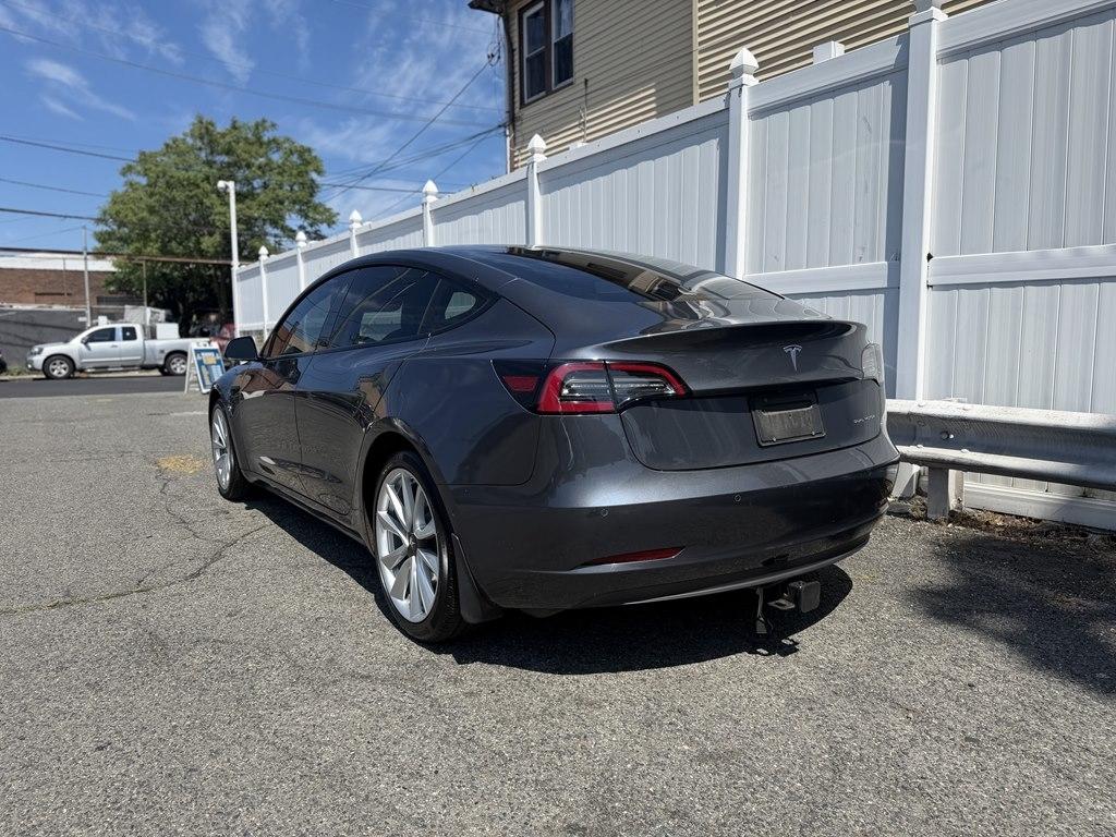 Tesla Model 3  2022