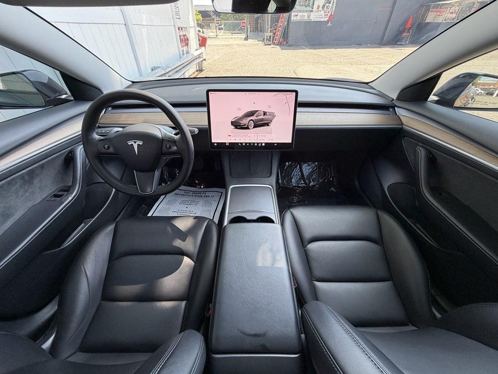 Tesla Model 3  2022
