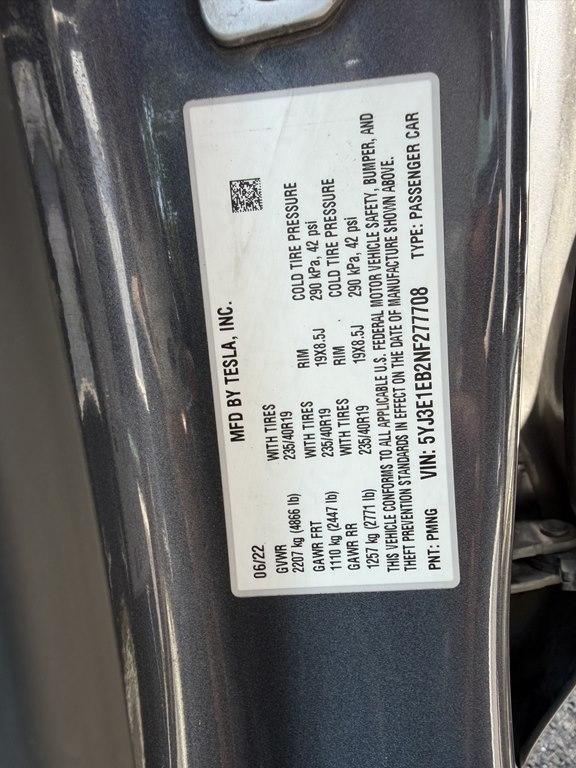 Tesla Model 3  2022
