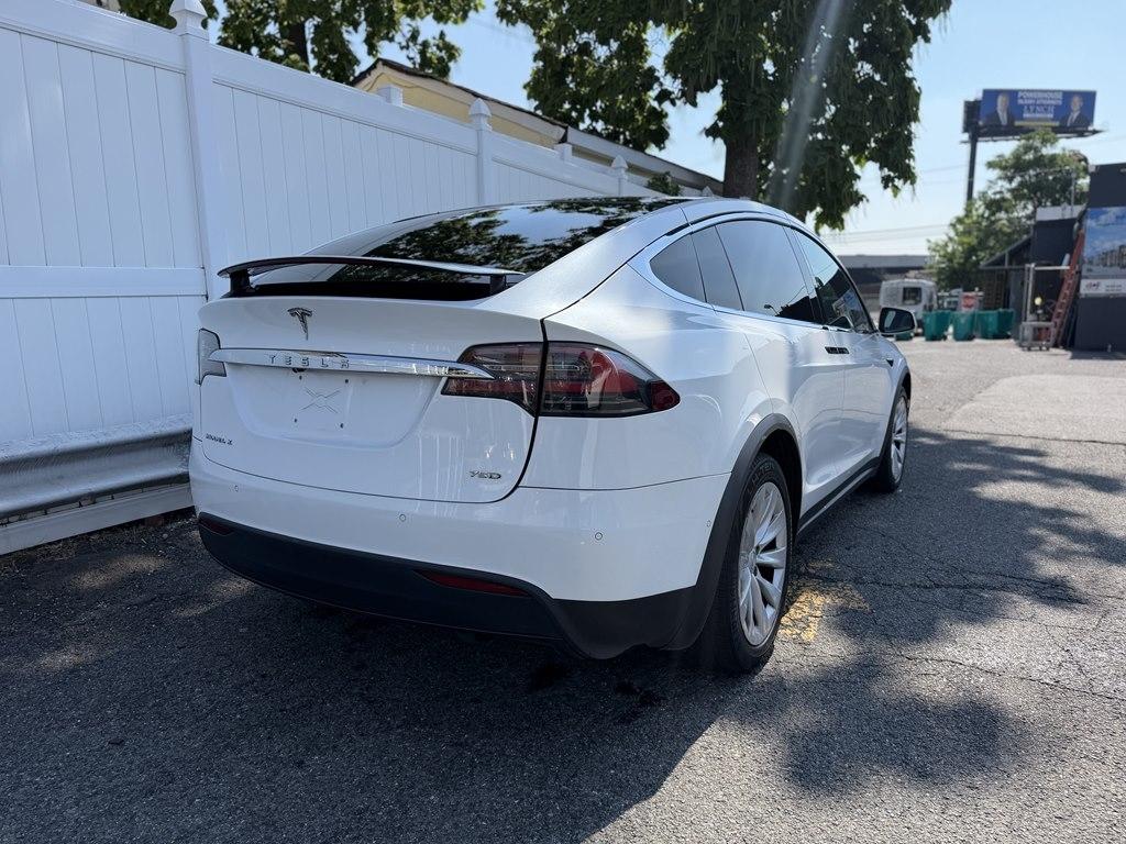 Tesla Model X  2017