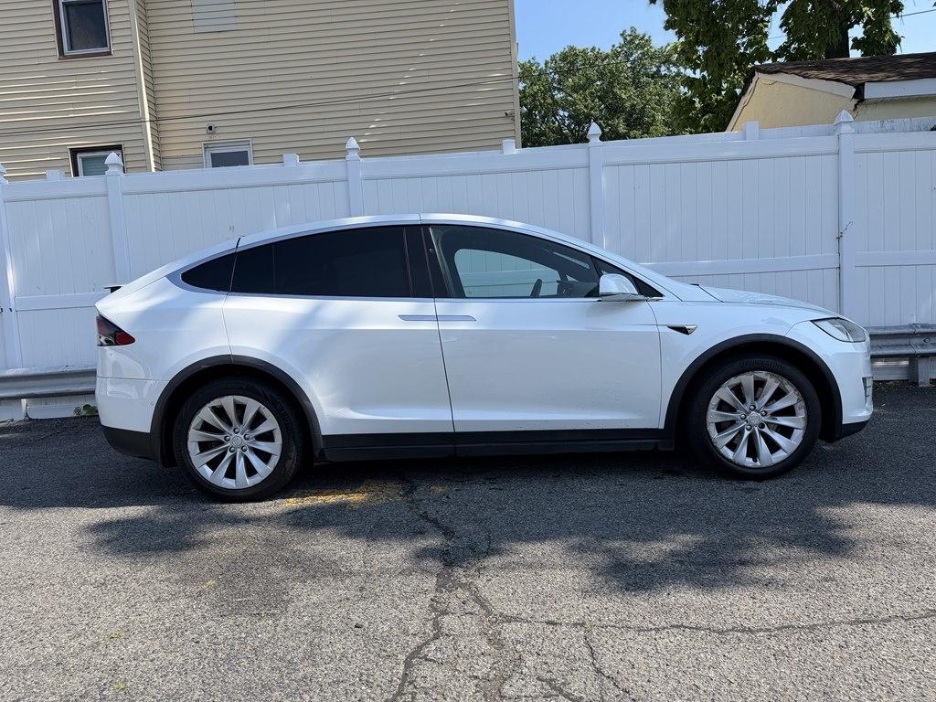 Tesla Model X  2017