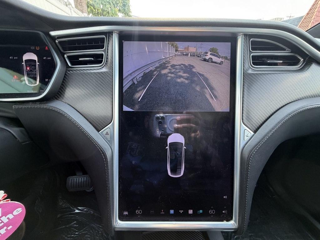 Tesla Model X  2017