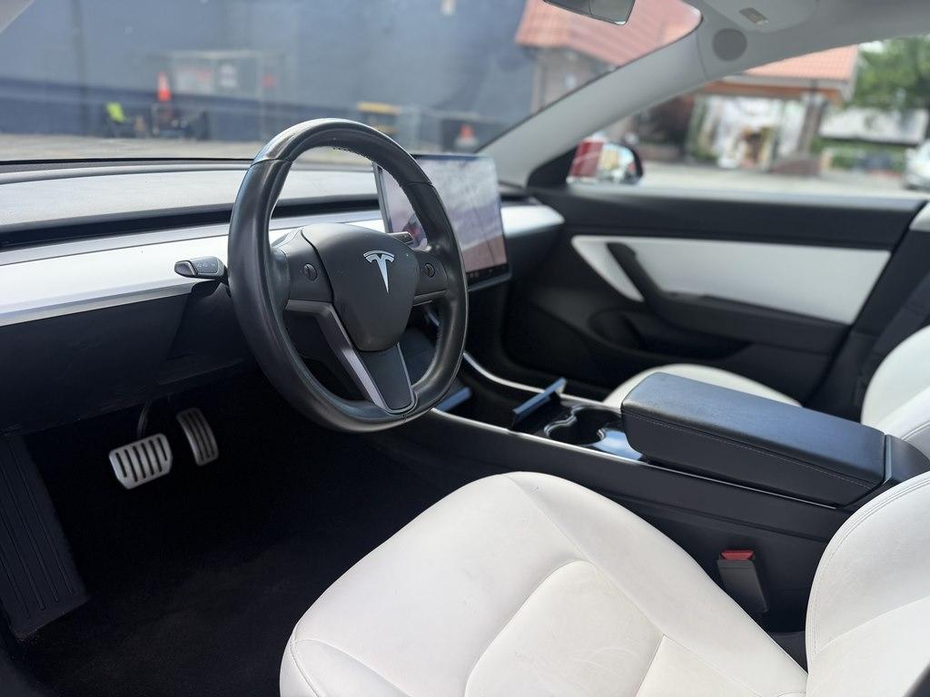 Tesla Model 3  2018
