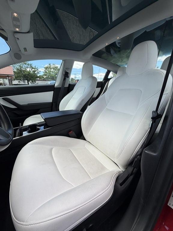 Tesla Model 3  2018