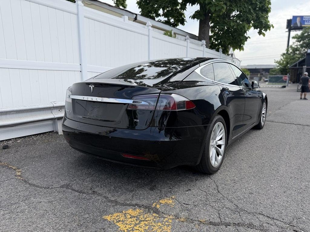 Tesla Model S  2017
