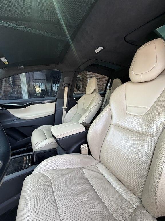 Tesla Model X  2016
