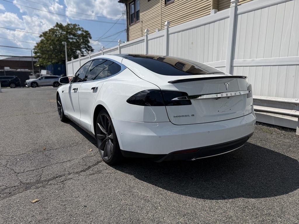Tesla Model S  2015