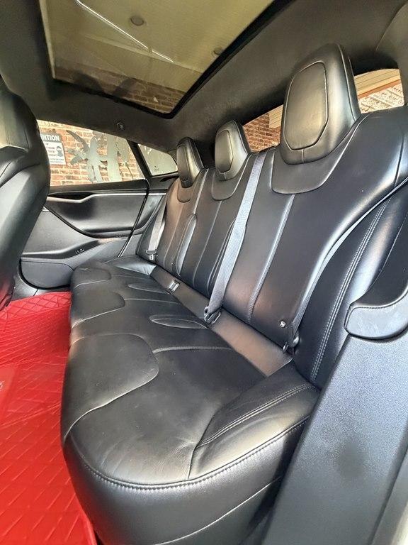 Tesla Model S  2015