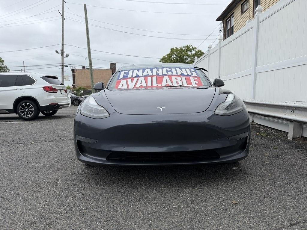 Tesla Model 3  2022