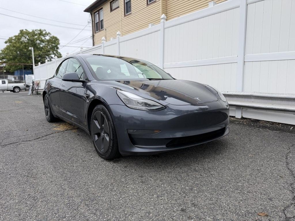 Tesla Model 3  2022