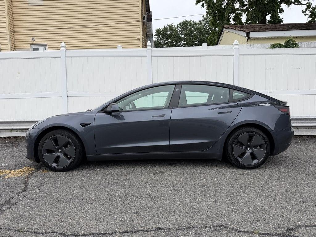 Tesla Model 3  2022