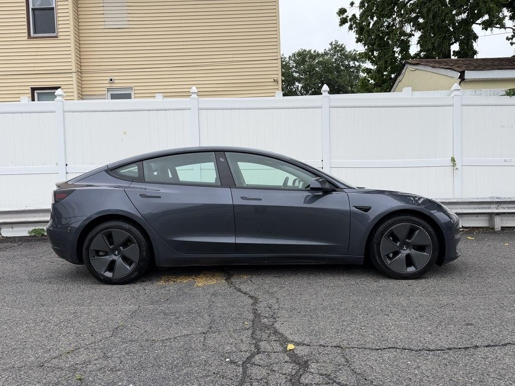 Tesla Model 3  2022